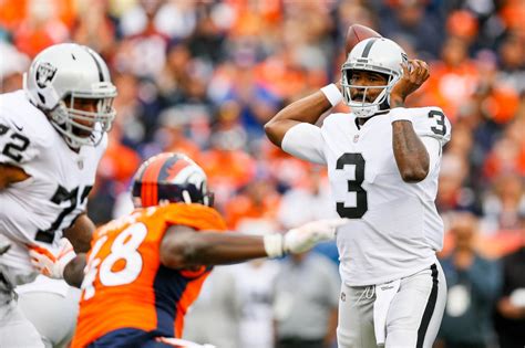 The Raiders have serious problems — and that's before Derek Carr's injury