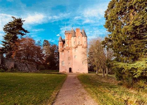 Bid to keep Craigievar Castle which inspired Walt Disney pink - BBC News