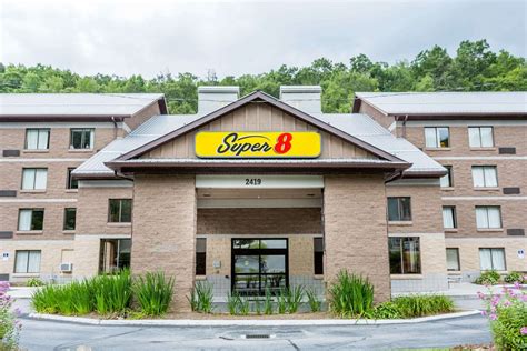 4 Best VERIFIED Pet Friendly Hotels in Boone with Weight Limits & Pet Fees