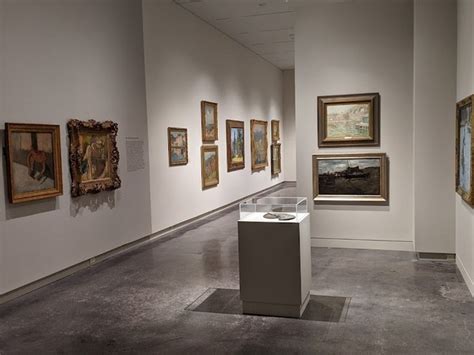 Best 4 things to do at Asheville Art Museum