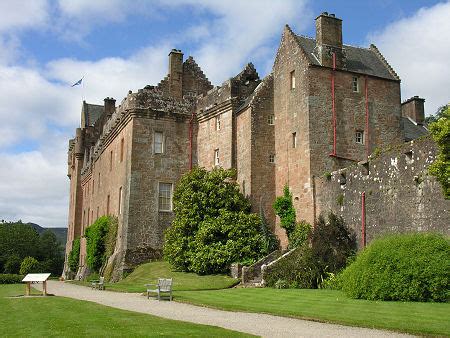 Brodick Castle & Gardens Feature Page on Undiscovered Scotland