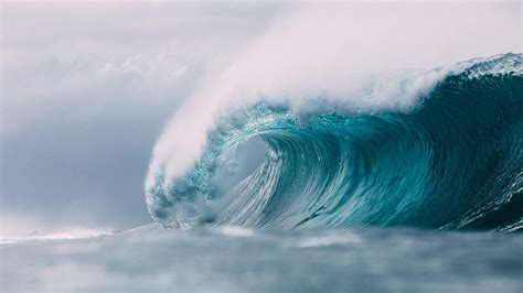 Most extreme 'rogue wave' on record measured - Oceanographic ...