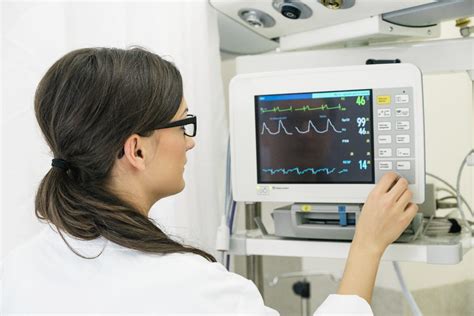 Choosing the Best Patient Monitor for Your Medical Practice