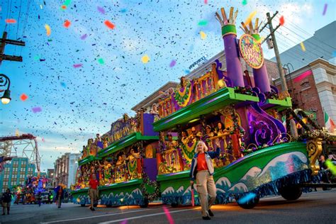 Universal Orlando Resort Announces Mardi Gras Float Ride and Dine ...