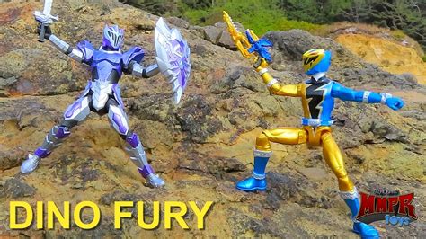 Power Rangers Dino Fury Gold Ranger & Void Knight - YouTube