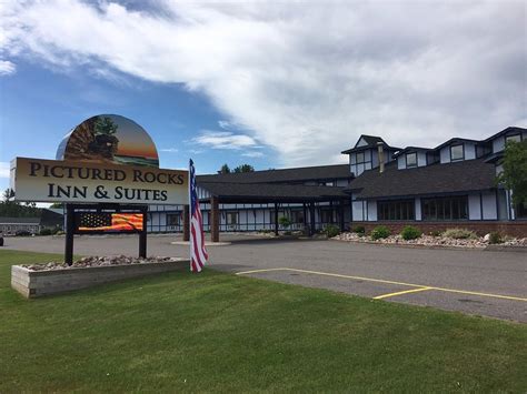 PICTURED ROCKS INN & SUITES (AU$168): 2021 Prices & Reviews (Munising ...