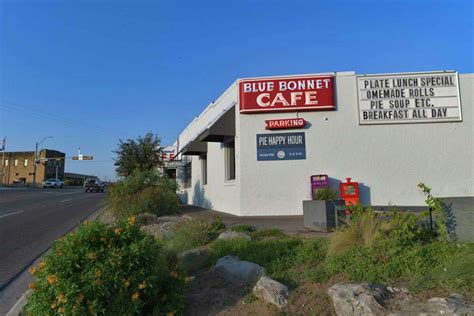 Blue Bonnet Cafe named the best ‘hole-in-the-wall’ diner in Texas