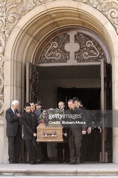 27 Funeral Services For Robert Urich Stock Photos, High-Res Pictures ...