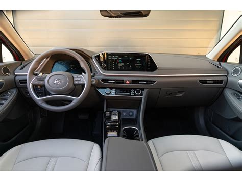 2025 Hyundai Sonata: 72 Interior Photos | U.S. News