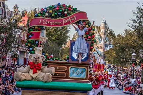 Dates and Details announced for the Holidays at the Disneyland Resort ...