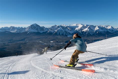 Your Complete Guide to Skiing at Lake Louise, Alb. - Ski Mag