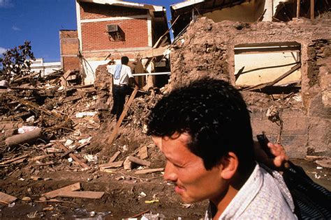 Hurricane Mitch Devastates Honduras Tegucigalpa after Hurricane ...