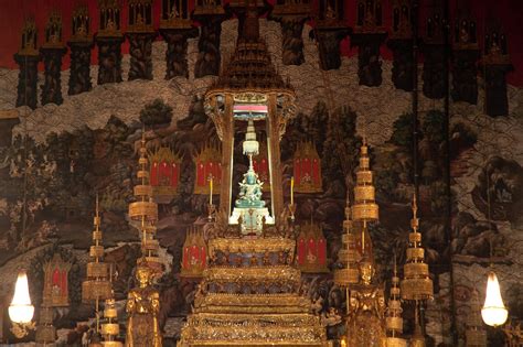 The Emerald Buddha, Bangkok, Thailand | Thailand tours, Vietnam tours ...