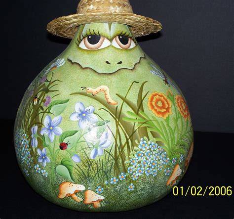 How To Paint Gourds - HOWTOCE