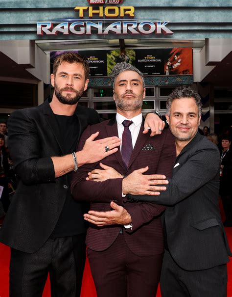 'Thor: Ragnarok' Director Taika Waititi Talks His 'Surreal' Scene ...