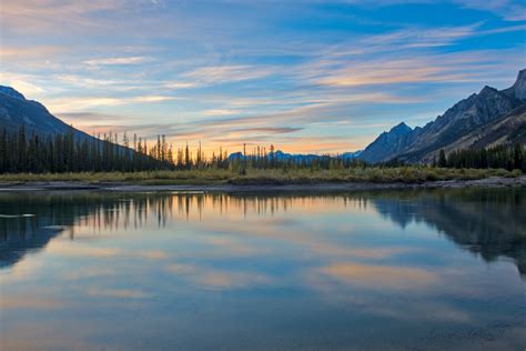 Bow Valley — Banff Moments