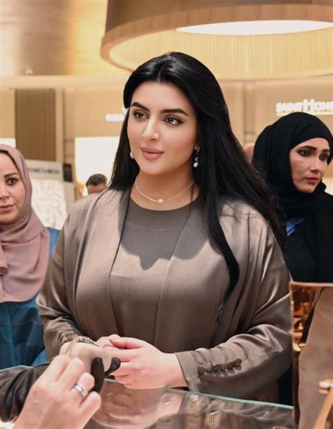 In pics: Sheikha Mahra attends fine jewellery event in The Dubai Mall ...