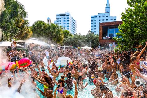 Top 5 Best Pool Parties in Miami in 2022 – Miami Livin