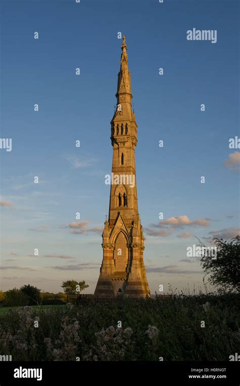 Sledmere Monument lit by the evening sunlight just outside Sledmere in ...