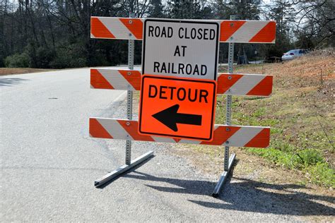 Detour Sign Free Stock Photo - Public Domain Pictures