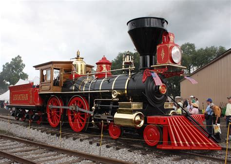 old train with gold trim - Google Search | Tren, Imagenes de trenes ...