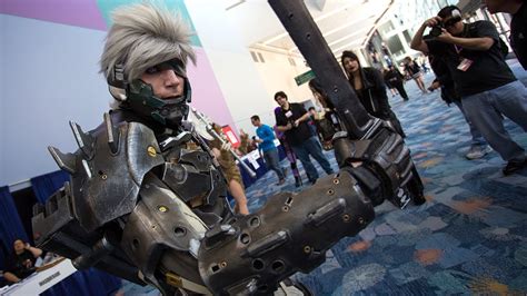 WonderCon 2013: Metal Gear Solid's Raiden Cosplay - YouTube