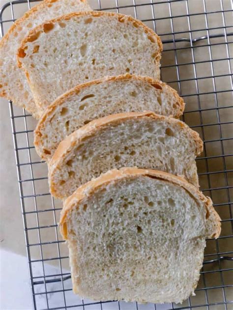 Sourdough Sandwich Bread - Farmhouse on Boone