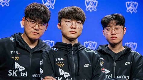 T1 and Edward Gaming advance to Worlds 2022 quarterfinals | ONE Esports