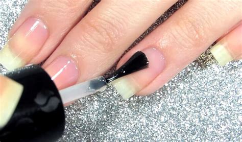 How to Prevent Peeling Nails: 7 Tips & Tricks You Need to Know | Upstyle