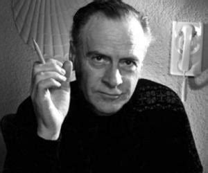 Marshall McLuhan Biography - Facts, Childhood, Family Life & Achievements