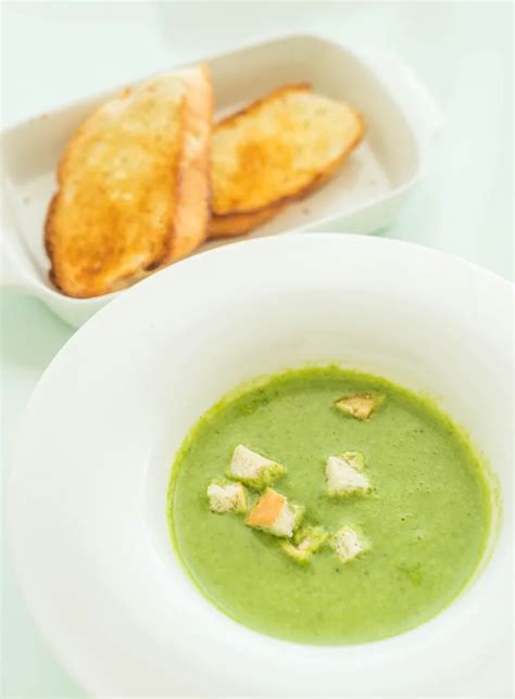 Spinach & potato soup recipe with nutrition facts