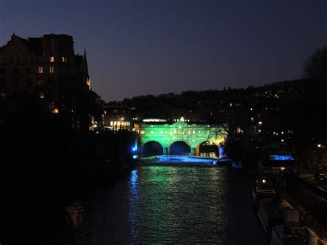 Pulteney Bridge in full colour © Neil Owen :: Geograph Britain and Ireland