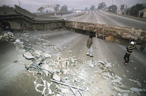 The 1994 earthquake broke the 10 Freeway. How L.A. rebuilt it in record ...