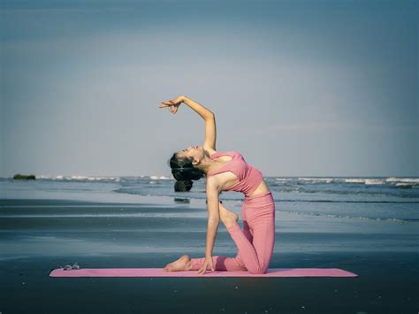 8 Yoga Poses Every Dancer Must Do For Better Health | OnlyMyHealth