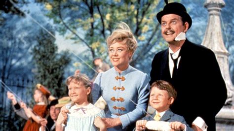 Mary Poppins actress Glynis Johns has died | Ents & Arts News | Sky News