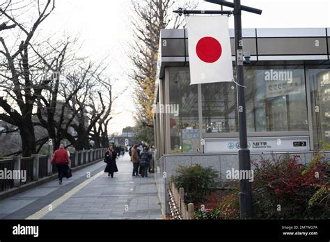 Tokyo tozai line hi-res stock photography and images - Alamy