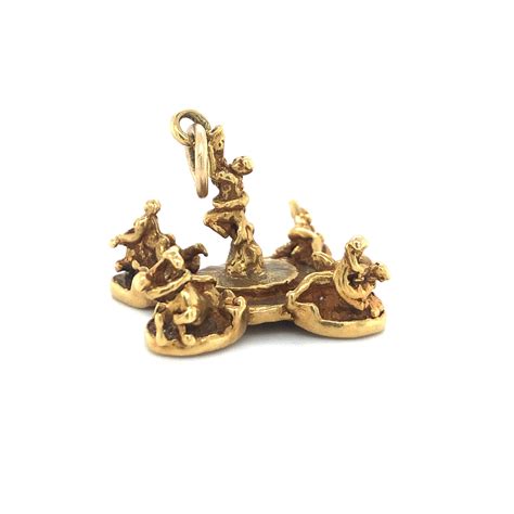 Vintage Fountain of the Naiads Charm 18k Yellow Gold Roman Fountain ...