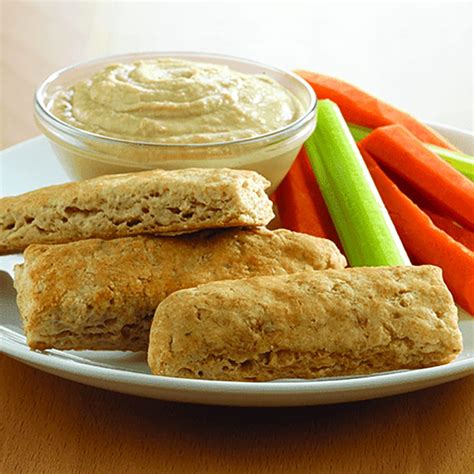 Biscuit Thins With Hummus and Veggie Dippers – School Nutrition Association