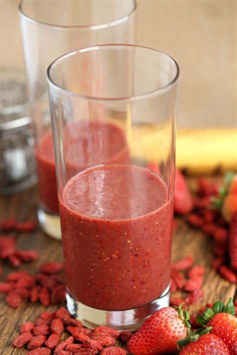 Goji Berry Smoothie Recipe - Slap Dash Mom