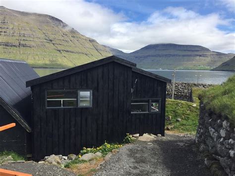 House by the Sea - Cottages for Rent in Syðradalur House By The Sea ...