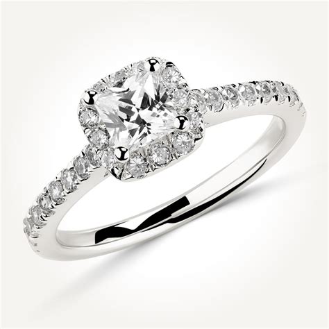 Halo Diamond Engagement Ring | Style 70635