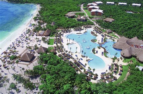 Grand Palladium Colonial Resort and Spa - Romance in Riviera Maya