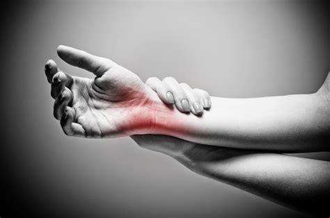 Wrist Injuries | Wrist Disorders | MedlinePlus