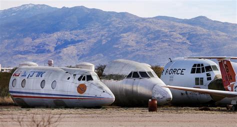 Tours offer walk through aircraft, history at Tucson 'boneyard ...