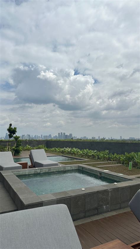 Ra Premiere Simatupang Pool: Pictures & Reviews - Tripadvisor