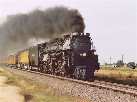 Union Pacific Challenger 3985 near Brighton, CO | Old trains, Steam ...