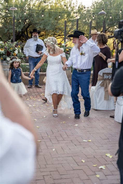 Mary + J. David | Cave Creek, Arizona Wedding – Kaylin Lindsey