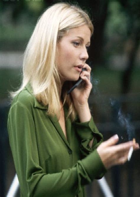 Female Celebs Smoking : Smoking is a addiction that 45 million ...