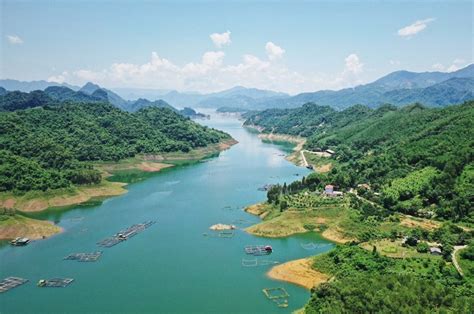 Hoa Binh Lake: Explore a charming beauty in Northern Vietnam