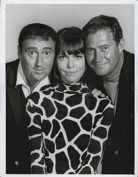 Dick Martin And Barbara Feldon In Rowan And Martin's Laugh-In 1968 ...